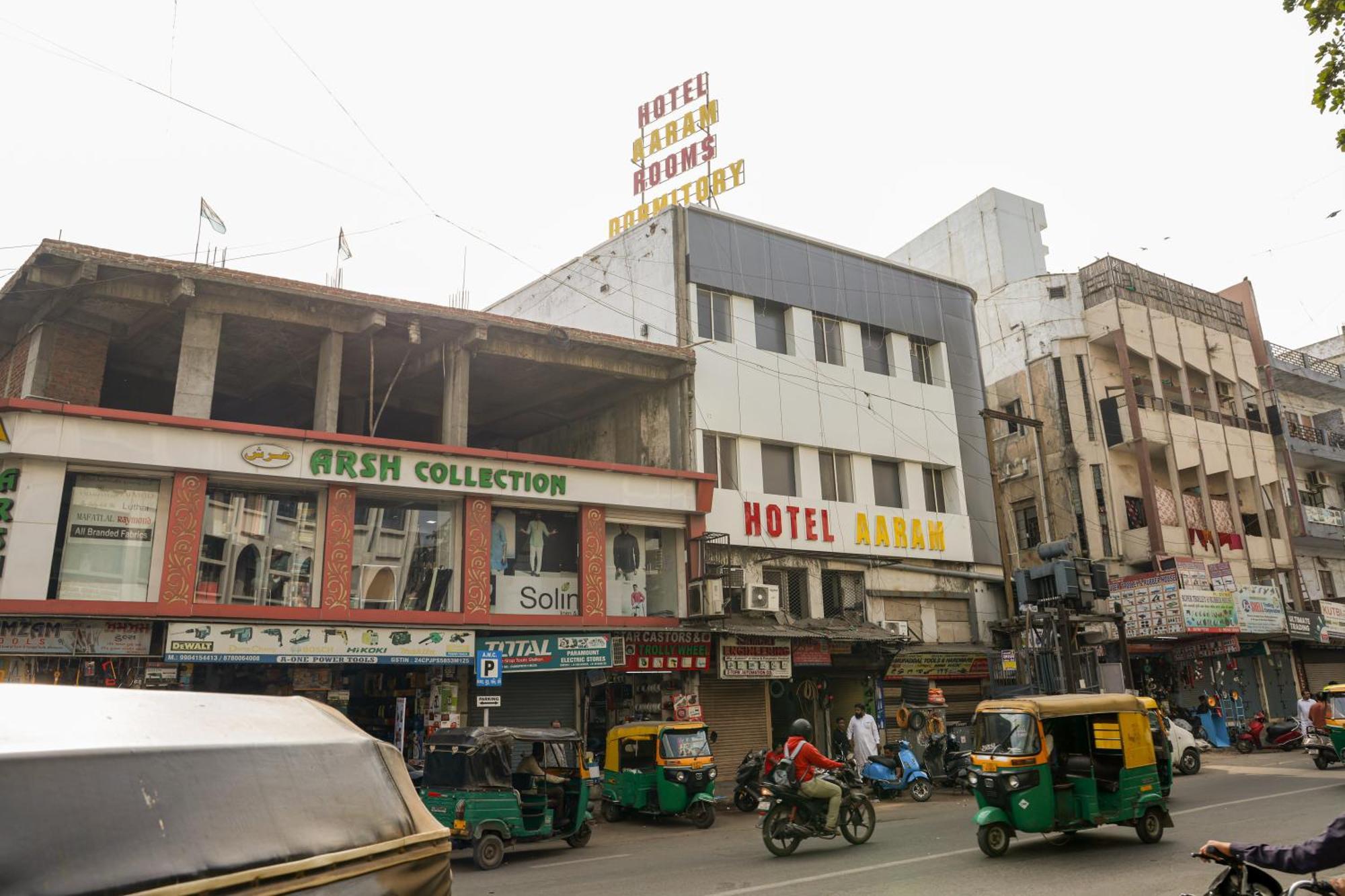 Hotel Aaram Kalupur 아흐메다바드 외부 사진