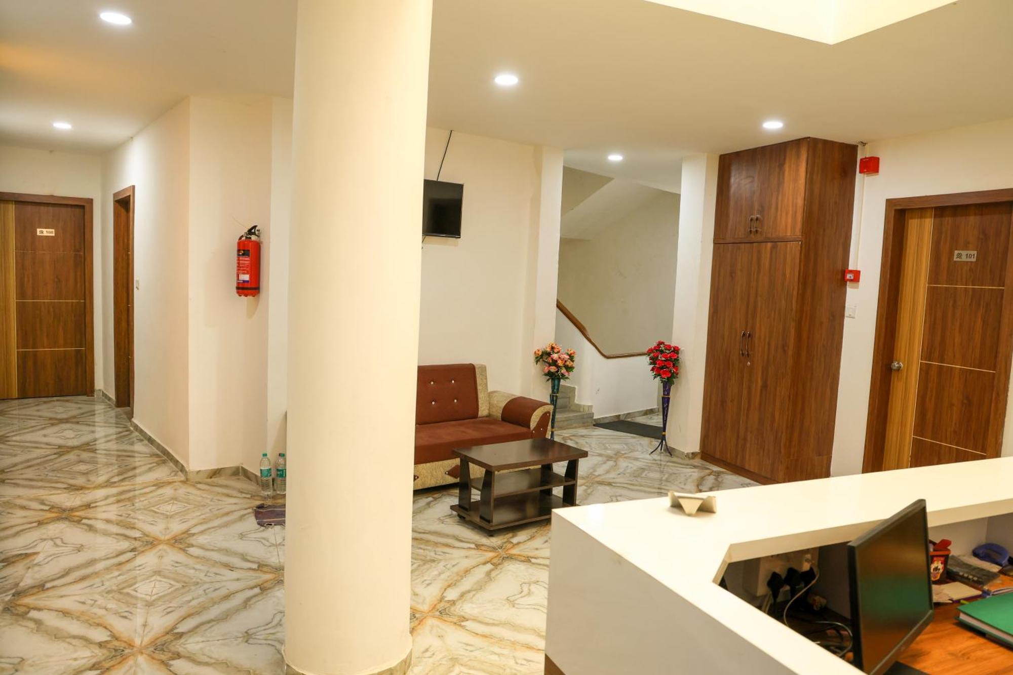 Hotel Aaram Kalupur 아흐메다바드 외부 사진