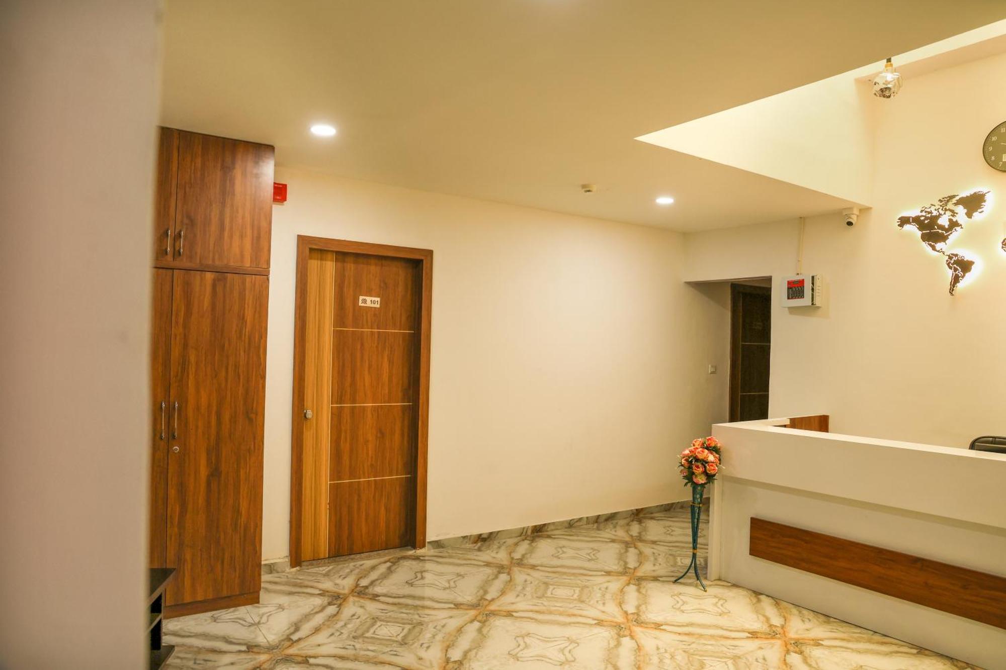 Hotel Aaram Kalupur 아흐메다바드 외부 사진