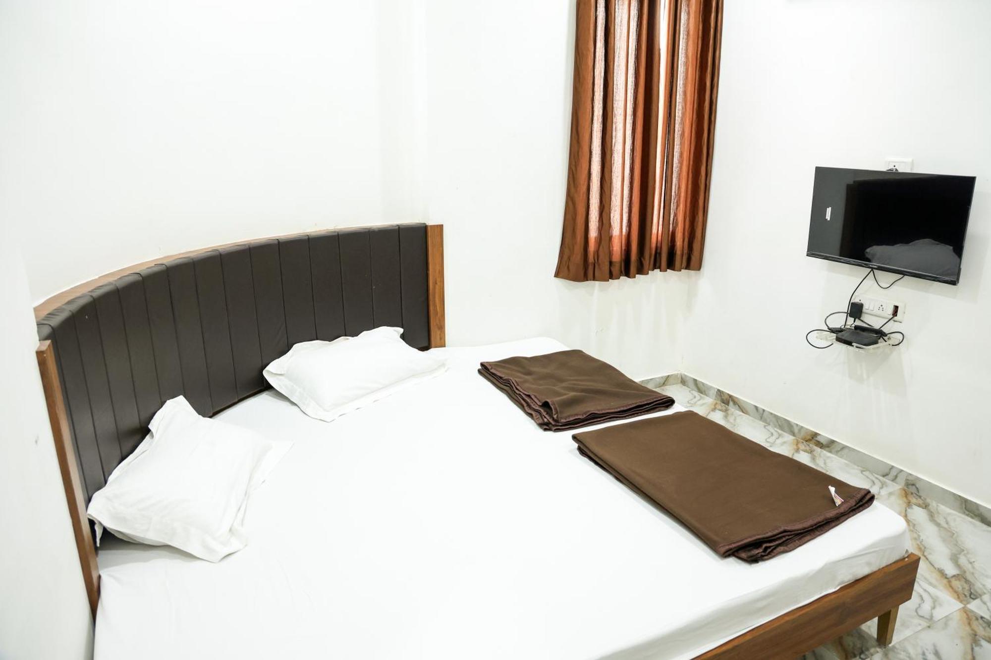 Hotel Aaram Kalupur 아흐메다바드 외부 사진