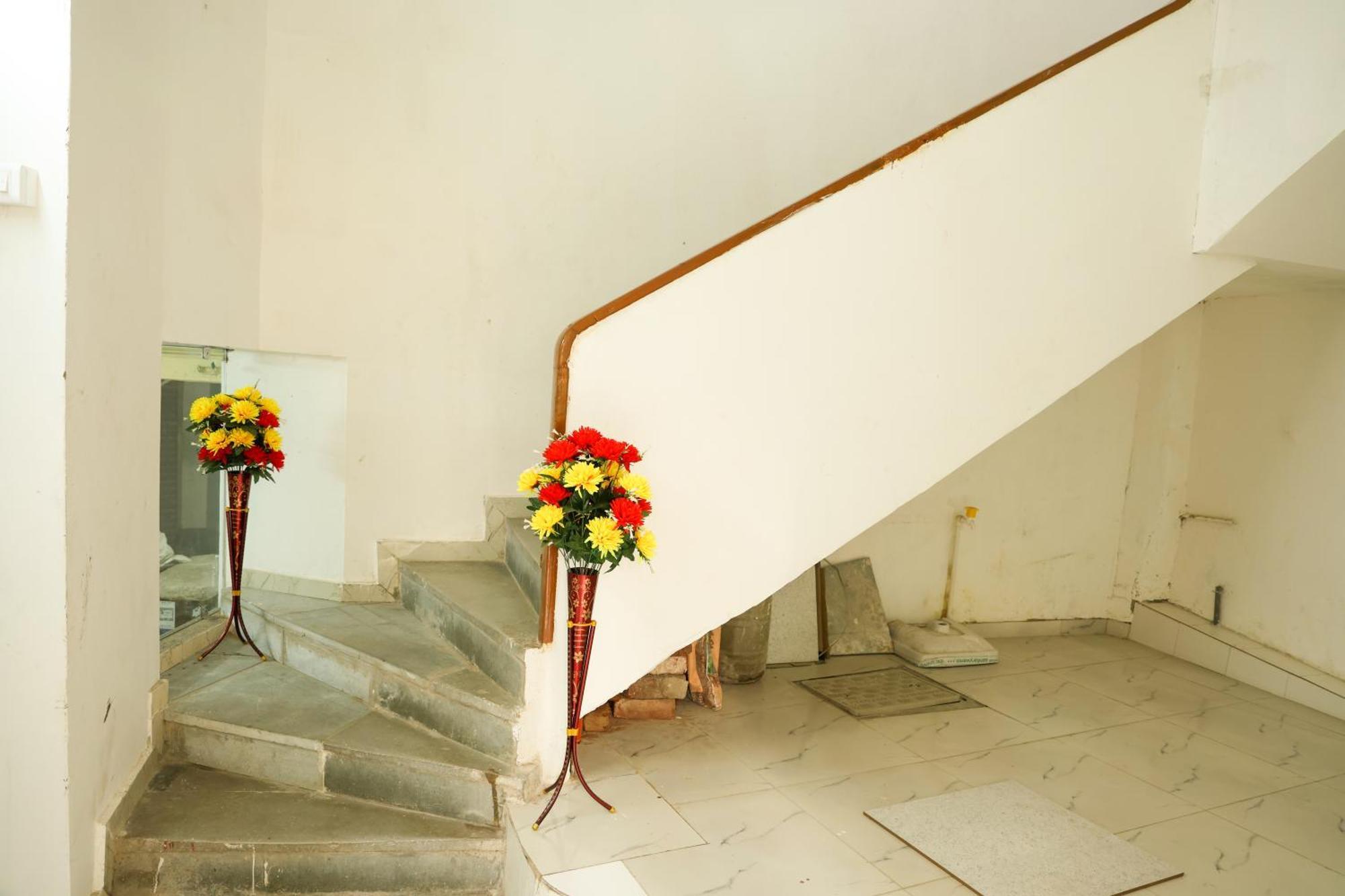 Hotel Aaram Kalupur 아흐메다바드 외부 사진