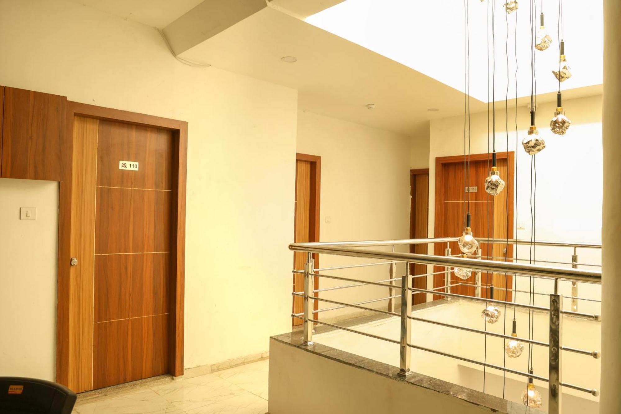 Hotel Aaram Kalupur 아흐메다바드 외부 사진