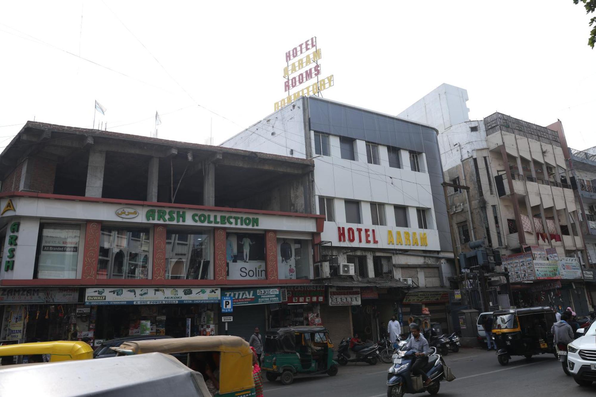 Hotel Aaram Kalupur 아흐메다바드 외부 사진
